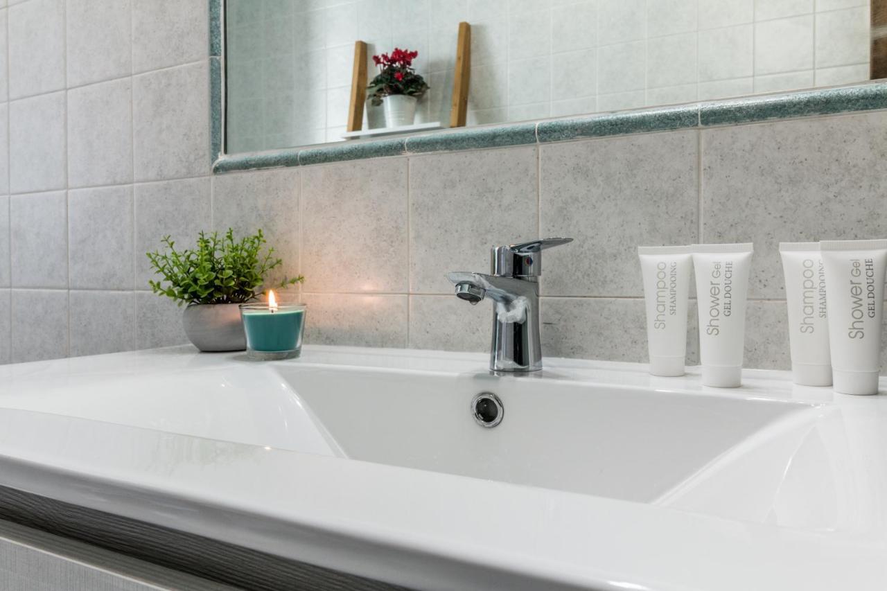 Boutique Apartments Collection-L'Attimo Fuggente ซัสซารี ภายนอก รูปภาพ